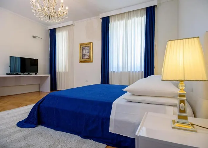 Palace Schoen Milesi - Esense Of Prestige - Private Pool - Old Money Style Luxury - Walking Distance To The Old Town, The And Amenities - Buralux 스플리트