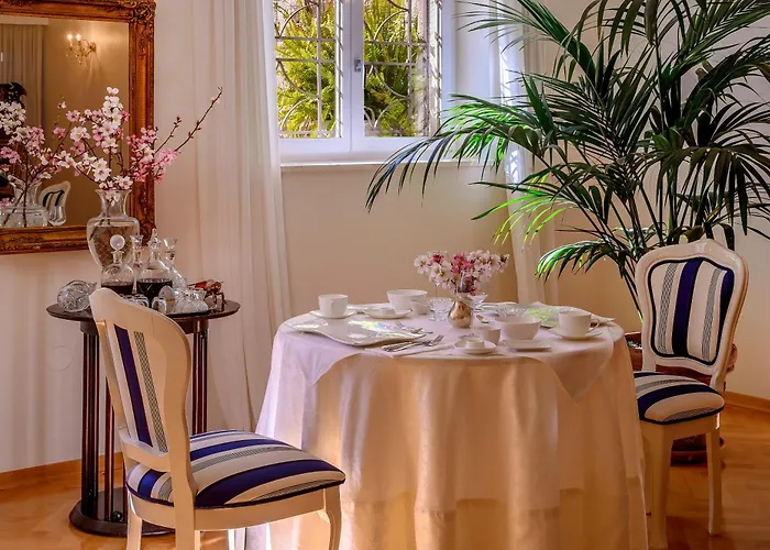 Palace Schoen Milesi - Esense Of Prestige - Private Pool - Old Money Style Luxury - Walking Distance To The Old Town, The And Amenities - Buralux 4*